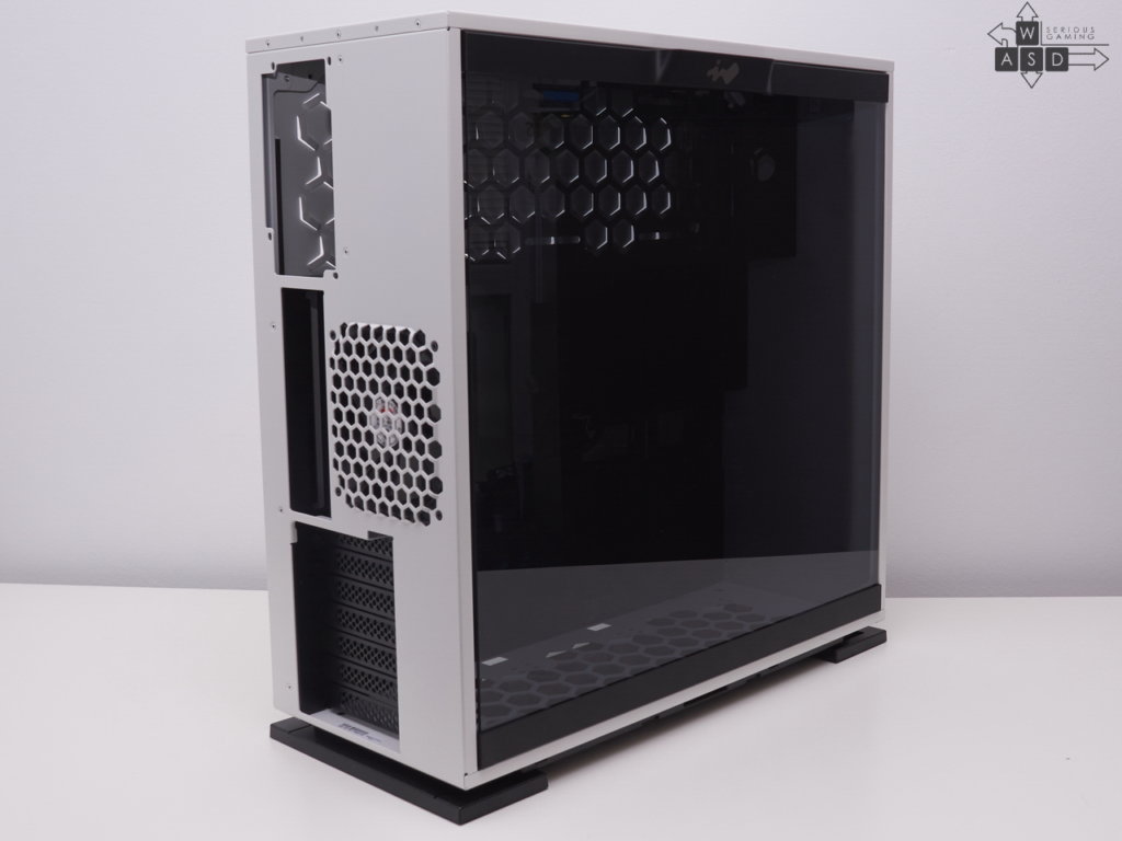 In Win 303 White tempered glass ATX review | WASD