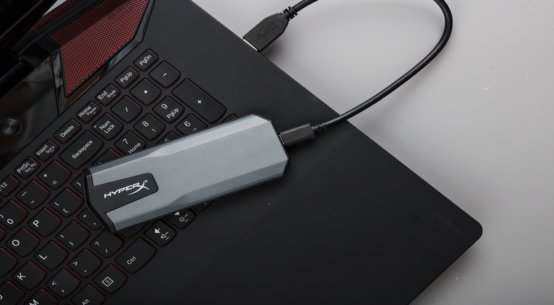 HyperX anunta lansarea FURY RGB SSD si SAVAGE EXO SSD