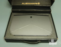 Alienware 13 (2/12)