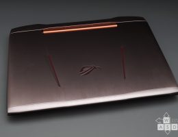 Asus G752 (2/12)