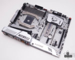 MSI X370 Xpower Gaming Titanium (4/15)